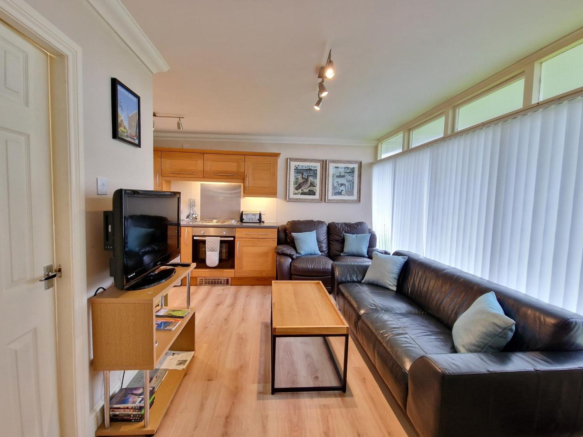 28 Broadside Holiday Chalet Near Broads & Beaches สตาแลม ภายนอก รูปภาพ